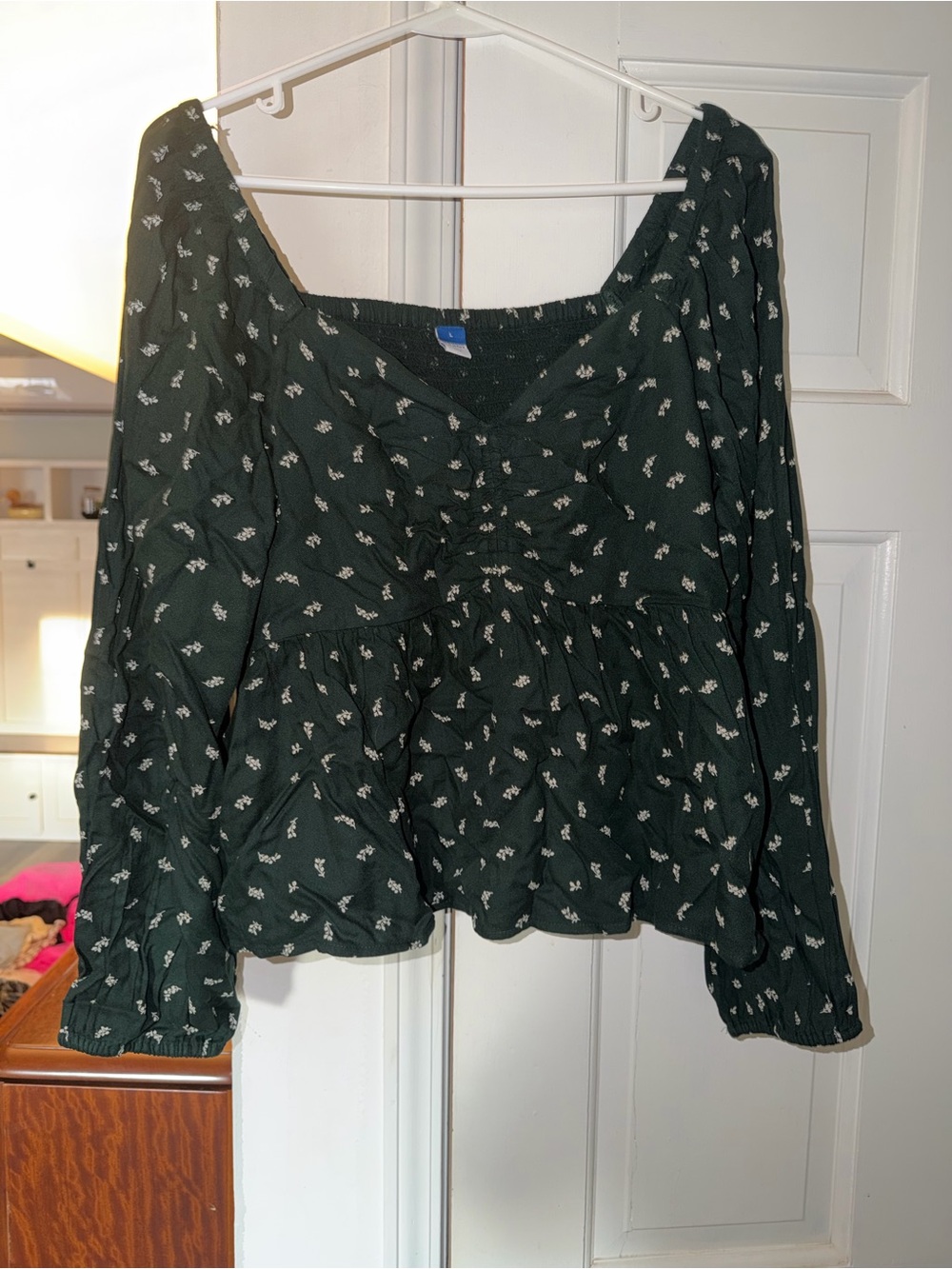 Old Navy Women’s Dark Green Floral Long-Sleeve Peplum Top